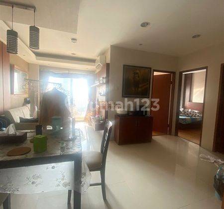 Dijual 3 Kamar Apartemen Cosmo Mansion Furnish Strategis  2