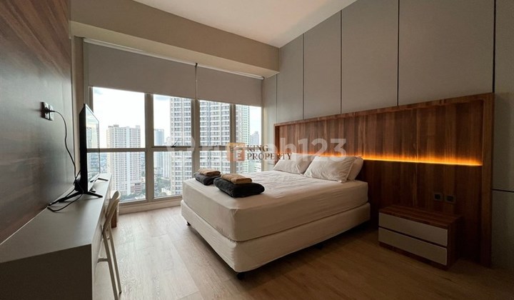 Luxury 3Br Modern Warm Minimalist Taman Anggrek Residence - Dekat Neo Soho & Apl Tower , Dekat Central Park, Fasilitas Swimming Pool, Kids Playgrounds, Mall, Atm Center, Fitness Center, Garden, Jogging Track, 24 Jam Security