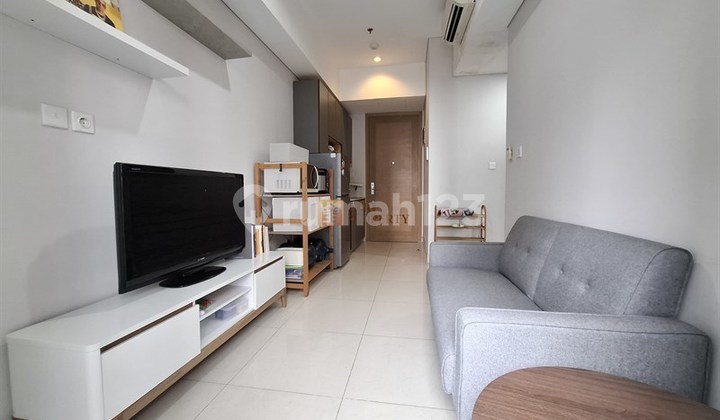 Sewa Cepat! 2Br Taman Anggrek Residence Furnish, Pool View, Dekat Apl Tower, Slipi & Citraland, Fasilitas Swimming Pool, Kids Playgrounds, Club House, Spa, Fitness Center, Garden, Jogging Track