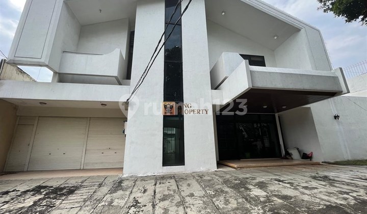 Luxury House Bangka Kemang South Jakarta - Modern Tropical Contemporary Design, 10 Minutes to Senopati, Near Blok M Square, Pacific Place Mall, Pasar Santa, Siloam Hospitals Mampang, Mampang Prapatan General Hospital, Private Elementary School Kupu-Kupu, Police Academy