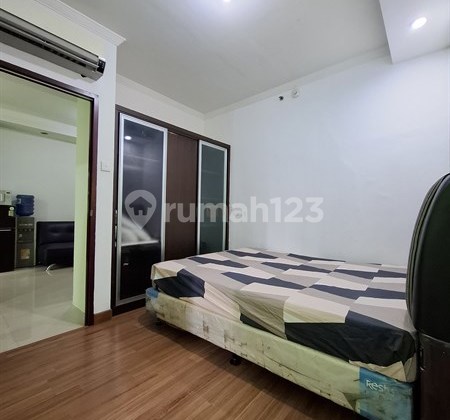 For Rent 2Br Mediterania Garden Residence 2 - Low Floor | Modern Minimalist Contemporary | Podomoro City Central Park , Fasilitas Keamanan 24 Jam & Access Card, Kolam Renang Dewasa & Anak Whirlpool, Playground, Jogging Track, Lapangan Basket & Tenis, Gym 2