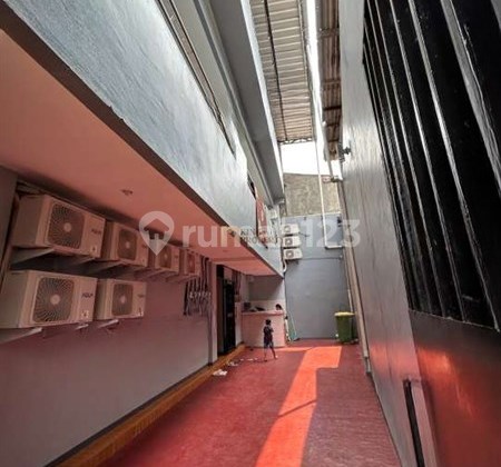 For Sale: 30-Room Boarding House Just Steps Away from Mercu Buana University - Fully Occupied, Ready for Passive Income, Close to Mercu Buana, Pasar Meruya Ilir, Srengseng, Puri Indah Mall, Lippo Mall Puri, Rs Puri Indah, Siloam Hospital Kebon Jeruk, Meruya Toll Road. 2