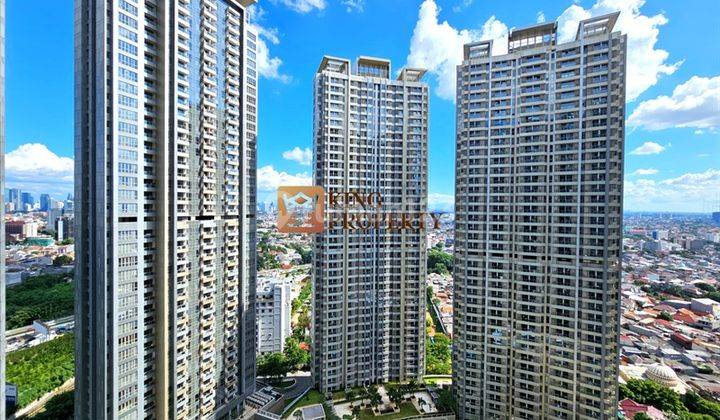 Lantai Rendah 2 Kamar Condominium Taman Anggrek Residence Tares 1