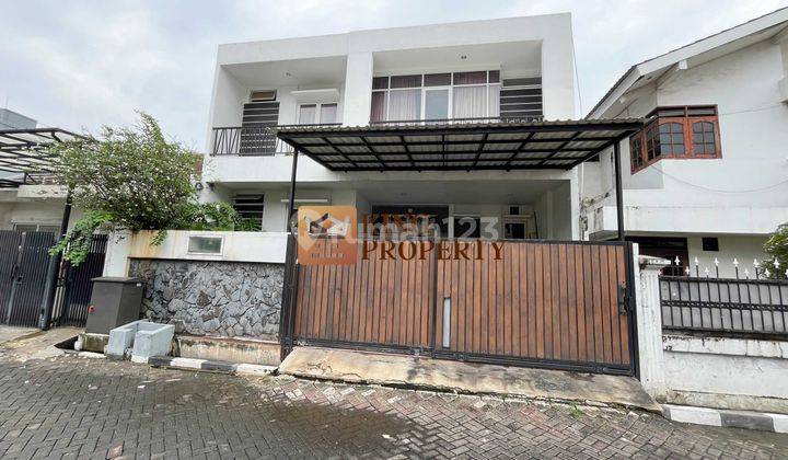 Rumah Modern 2 Lantai Villa Tomang Mas Design Interior SHM 2