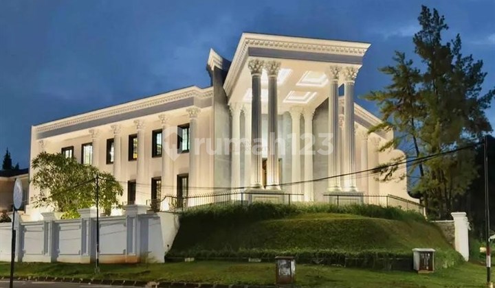 Super Luxury Classic Neoclassical 3 Lantai + Rooftop - Prime Pondok Indah Dekat Rspi & Pim, Pasar Pondok Indah, Jakarta Intercultural School (Jis), MRT Lebak Bulus & MRT Fatmawati