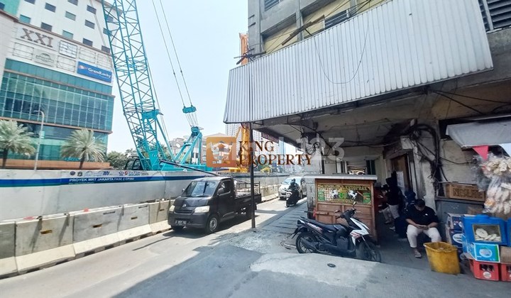 Ruko Hoek 5 Lantai Jalan Hayam Wuruk - Dekat Stasiun Kota & Mangga Besar, Burger King, Kantor Gedung Biru Bank Bri, Starbucks, Stasiun Kota & Stasiun Mangga Besar, Chinatown, Kota Tua