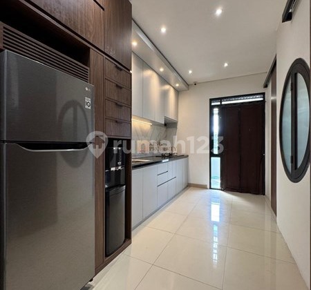 Dijual Cepat! Ruko 3 Lantai Full Furnish di Pusat Kota Bandung - Investasi Menjanjikan, Fasilitas Kolam Renang, Whirlpool & Jacuzzi, Infinity Pool, Sky Garden, BBQ Area, Pool Lounge, Sauna, Gym, Outdoor Playground & Kids Playground, Sistem Keamanan 24 Jam 2