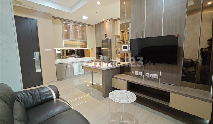 View Danau & Interior Elegan Rasakan Hidup Tenang di 2BR Citralake Suites, Fasilitas 24 Jam Keamanan, Kolam Renang, Playground Anak, Sky Garden, Trek Jogging, Gym, Area BBQ, Minimarket 