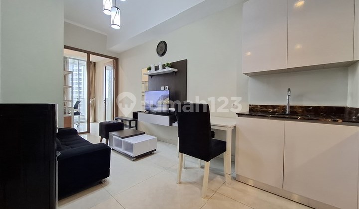 For Rent 1Br Taman Anggrek Residences - Modern Contemporary Elegant | View Pool & Garden | Direct Access Mall Ta, Facilities Swimming Pool, Kids Playgrounds, Club House, Spa, Fitness Center, Garden, Jogging Track