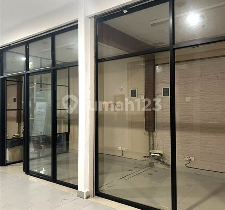 Disewakan Kios Modern Retail Space Madison Park Dekat Taman Anggrek, Fasilitas Kolam Renang, Jogging Track, Lapangan Basket, Gym, Billiard, Sky Garden, Evi Charger Station