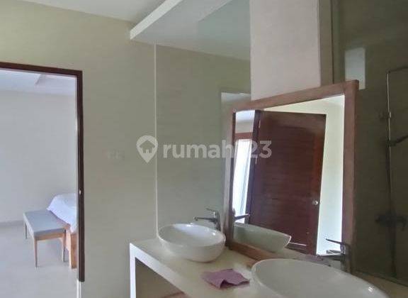 Dijual Komplek Villa 2 Lantai Bagus Furnished SHM Di Ubud, Bali 2