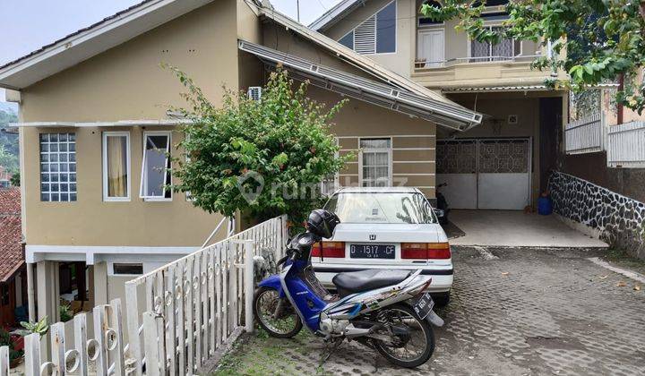 Dijual Rumah Villa 2 Lantai SHM di Sindanglaya, Bandung 2