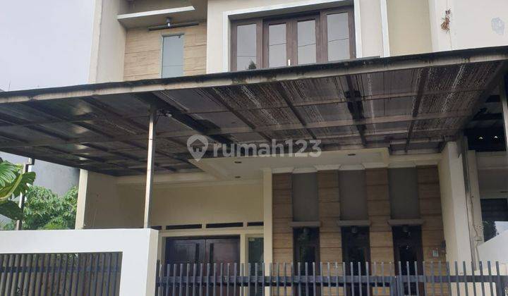 DIJUAL RUMAH ASRI TERAWAT MINIMALIS 2LANTAI SINGGASANA MEKARWANGI 1