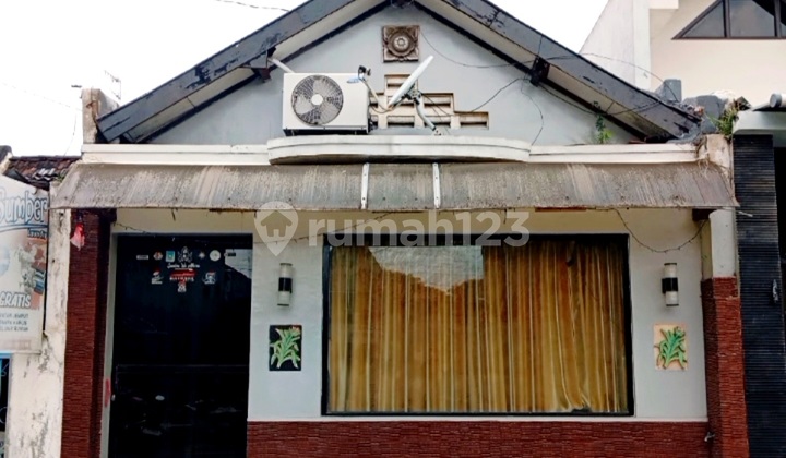 Rumah Mungil Strategis Akses Jalan Lebar Dekat Stadion Manahan Rumah Mungil Strategis Akses Jalan Lebar Dekat Stadion Manahan