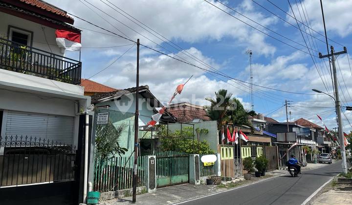 Rumah Besar Strategis Dekat Jalan Raya Dan Stasuin Balapan Rumah Besar Strategis Dekat Jalan Raya Dan Stasuin Balapan