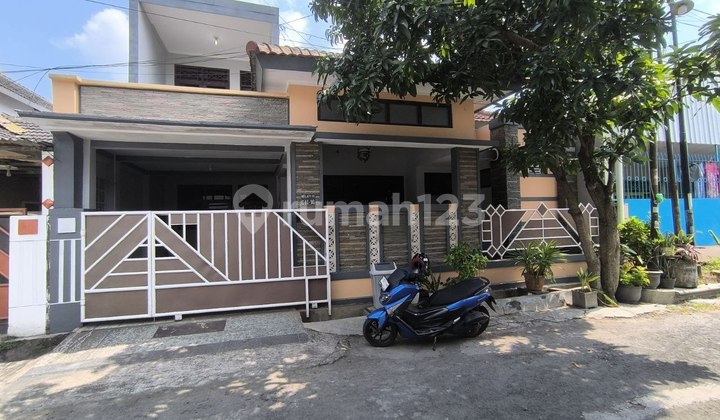 Beautiful Rental Area in Housing Complex Includes Semi-Furnished Furniture