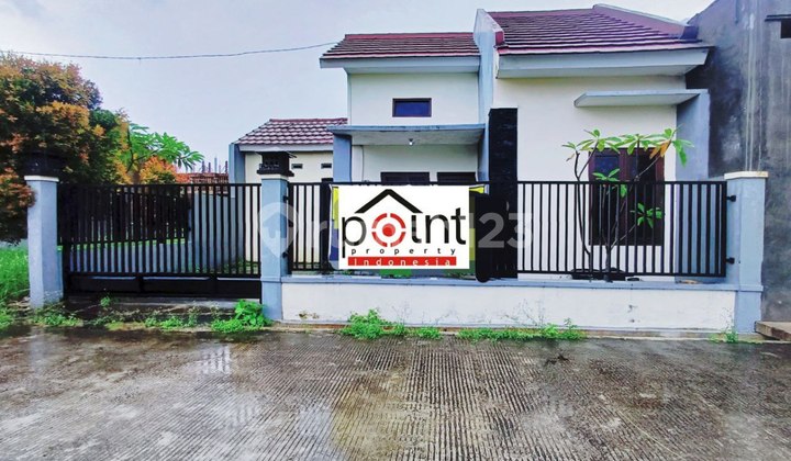 Rumah Bagus Terawat Renovated Tampak Baru Dekat Jln Raya 2