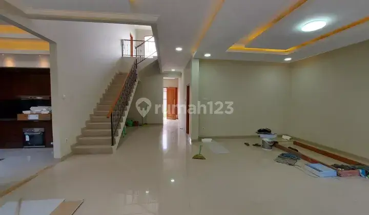 Town House 2lt Luxury Tengah Kota Surakarta