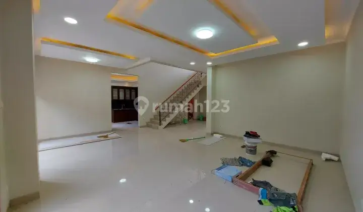 Town House 2lt Luxury Tengah Kota Surakarta 2