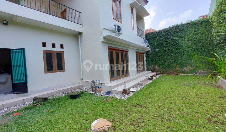 Town House 2lt Luxury Tengah Kota Surakarta