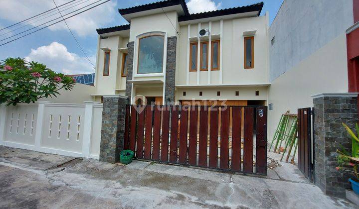 Town House 2lt Luxury Tengah Kota Surakarta