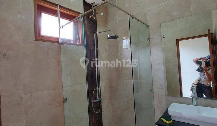 Town House 2lt Luxury Tengah Kota Surakarta