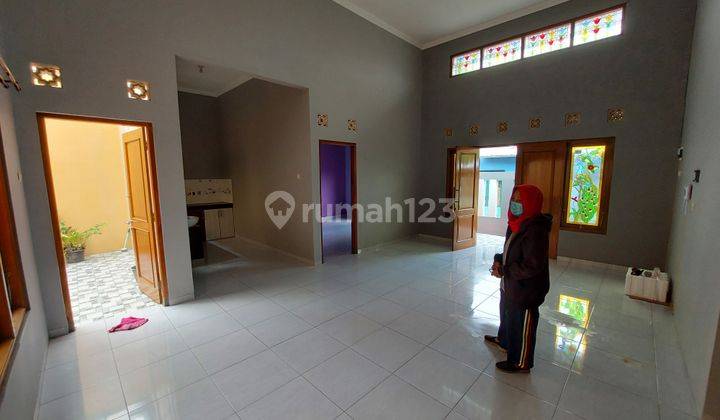 Rumah Cantik Strategis Kota Solo Dekat Stadion Dan Gerbang Tol