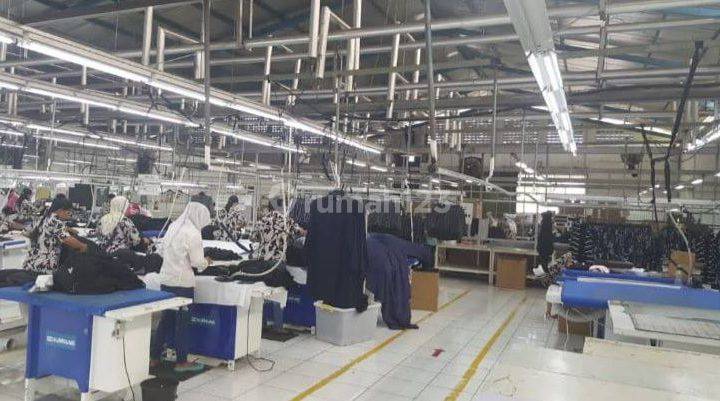 Perusahan Pabrik Aktif Kawasan Industri Dekat Jl. Raya 9