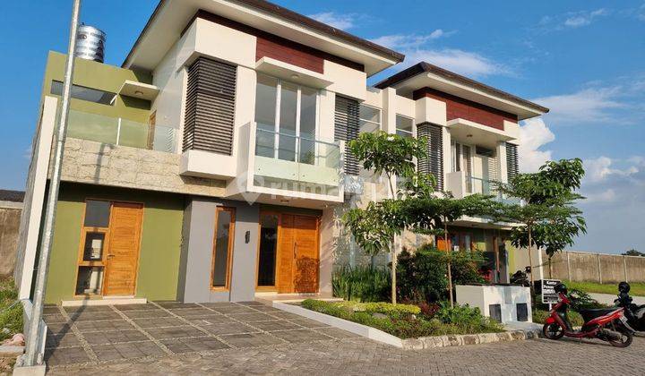 Perum Cluster Elite Rumah Mewah Baru 2Lt Stragetis Area Colomadu 2