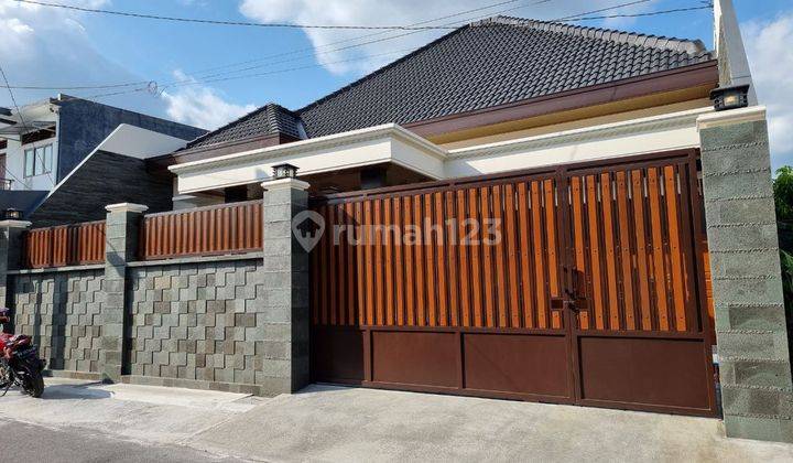 Rumah Mewah Dekat Tol Dan Stadion Manahan