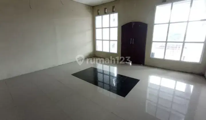 Ruang Usaha Ruko 2 Lt Strategis Pinggir Jalan Raya 6