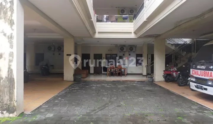 Usha Plus Exclusive Boarding Room, 3 Floors, Downtown Solo