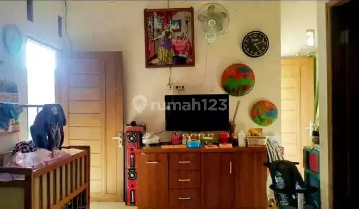 Rumah Second Strategis Siap Huni 4