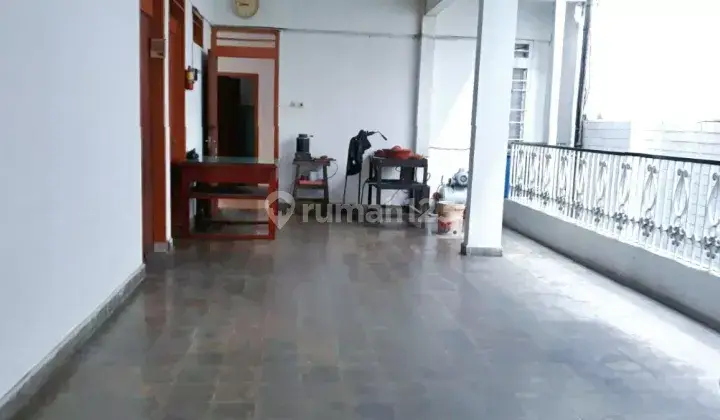 Ruko 3 Lt Strategis Tengah Kota Surakarta 8
