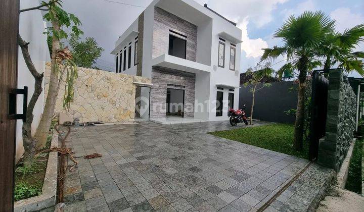Villa Mewah 2 Lt Include Furnish Plus Kolam Renang
