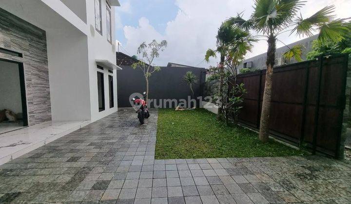 Villa Mewah 2 Lt Include Furnish Plus Kolam Renang