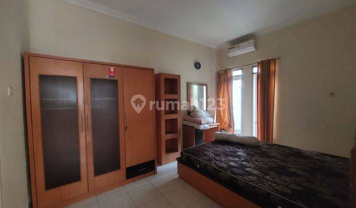 Kontrakan Rumah Cantik 2Lt Semi Furnished Cluster  8