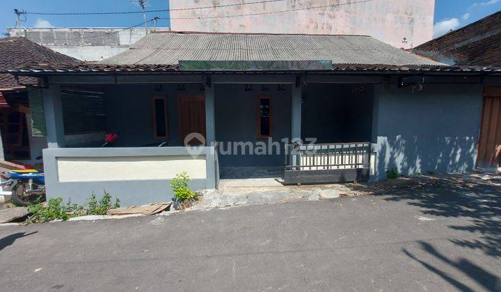 Rumah Sederhana Dekat Kampus UNS Harga Ekonomis 2