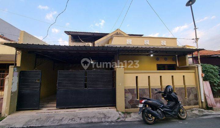 Rumah Bagus 2Lt Strategis Dekat Jalan Raya 1