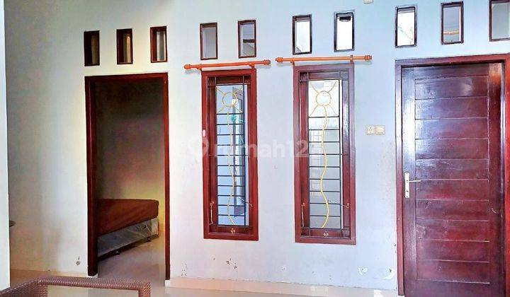 Rumah Bagus Semi Furnished Cluster Dekat UMS 2