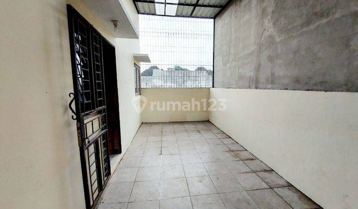 Rumah Bagus Cluster One Gate Dekat D'Tjolomadoe 2