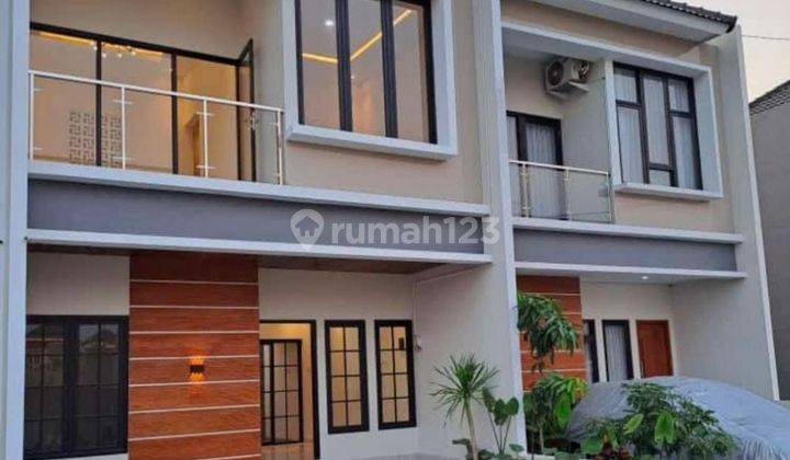 Rumah Mewah 2Lt Perumahan Cluster Area Gentan Dekat Luwes 1