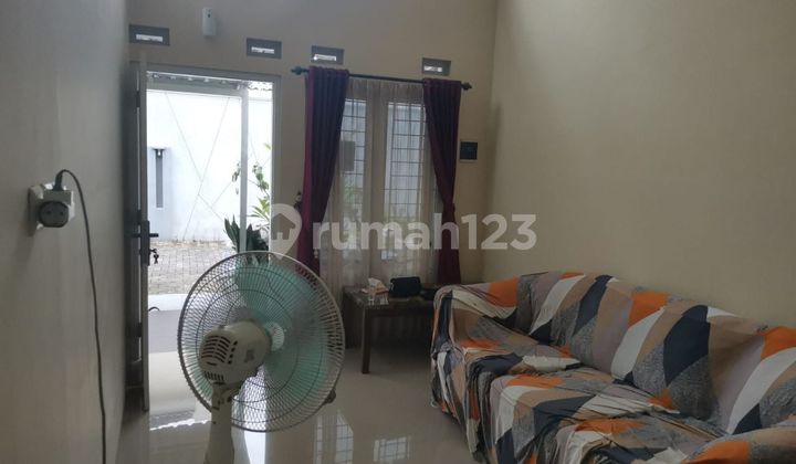 Kontrakan Rumah Cluster Full Furnished Dekat UNS AUB UNISRI