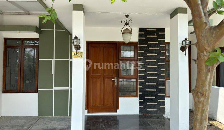 Rumah Cantik Area Cluster One Gate Gentan  2