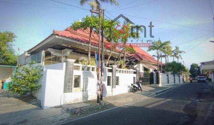 Rumah Mewah Clasic Full Furnished Dekat Masjid Sheikh Zayed  1