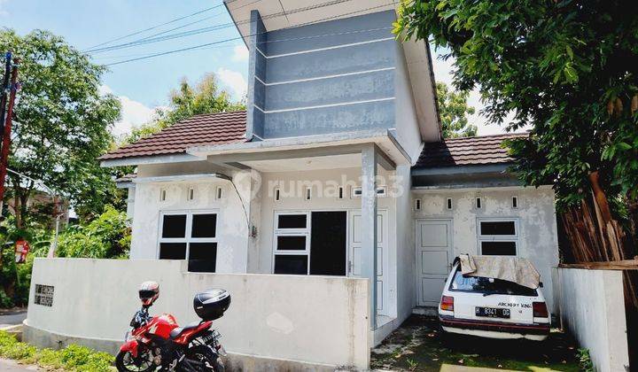 Rumah Cantik Hook Area Gedongan Colomadu 2