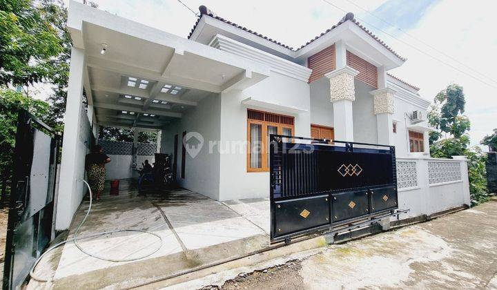 Rumah Cantik Nyaman Terawat Dekat SMA 8  Dan Kampus UNS 1