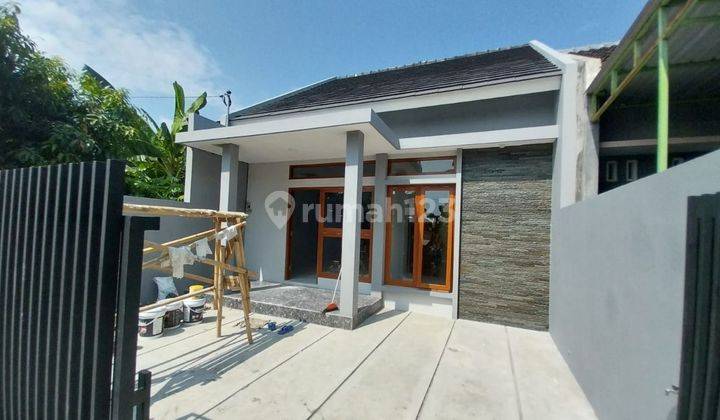 Rumah Baru Cantik Strategis Dekat Gate In/Exit Tol Klodran 2