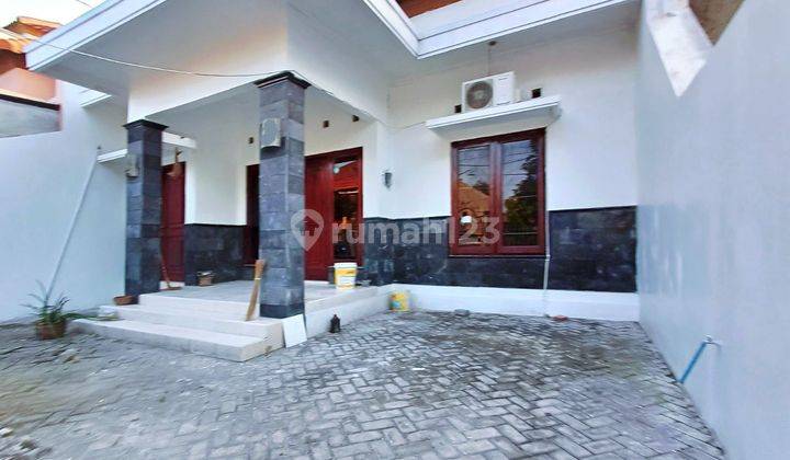 Kontrakan Rumah Bagus Perumahan Include AC Dekat Luwes Gentan 2