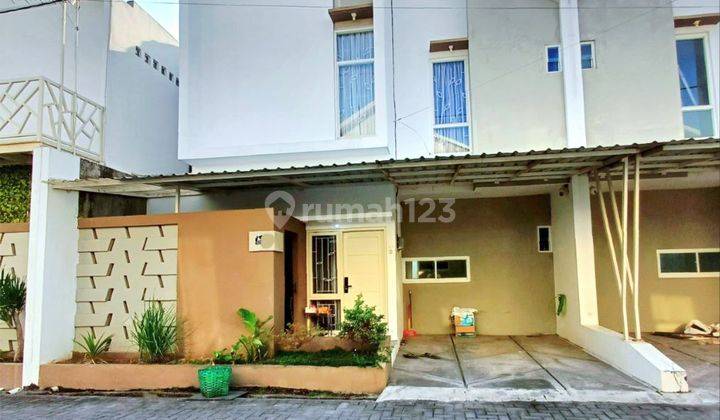 Kontrakan Rumah Cantik 2Lt Include Furnished Area Gentan 2